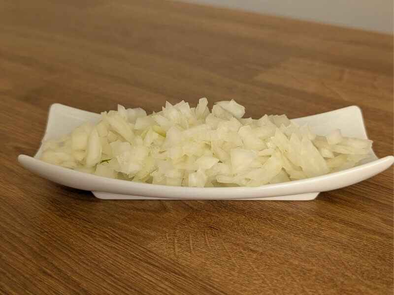 Цибуля нарізана кубиками