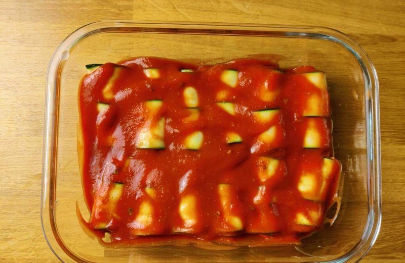 Роли у формі полисті соусом